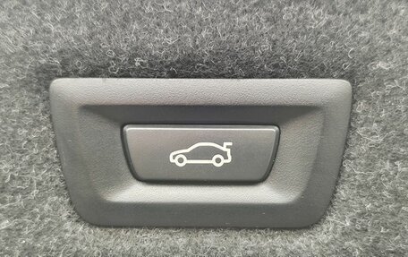 BMW 5 серия, 2018 год, 3 500 000 рублей, 27 фотография