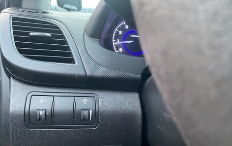 Hyundai Solaris II рестайлинг, 2011 год, 700 000 рублей, 2 фотография