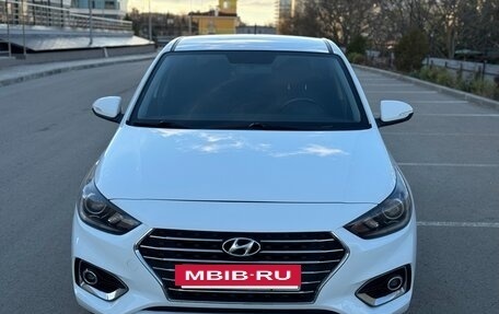 Hyundai Solaris II рестайлинг, 2017 год, 999 000 рублей, 3 фотография