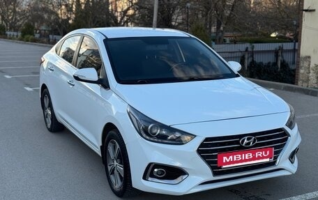 Hyundai Solaris II рестайлинг, 2017 год, 999 000 рублей, 4 фотография