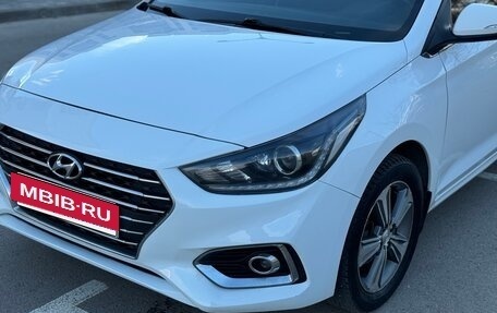 Hyundai Solaris II рестайлинг, 2017 год, 999 000 рублей, 2 фотография