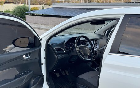 Hyundai Solaris II рестайлинг, 2017 год, 999 000 рублей, 14 фотография