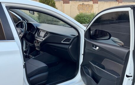 Hyundai Solaris II рестайлинг, 2017 год, 999 000 рублей, 15 фотография