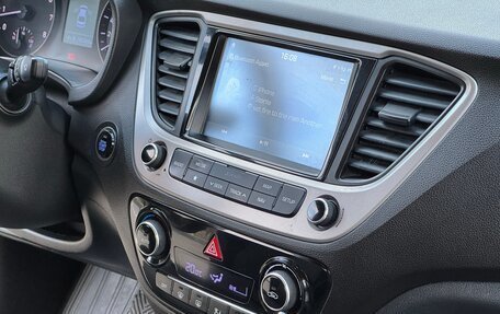 Hyundai Solaris II рестайлинг, 2017 год, 999 000 рублей, 16 фотография