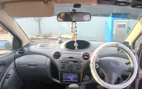 Toyota Vitz, 2000 год, 300 000 рублей, 4 фотография