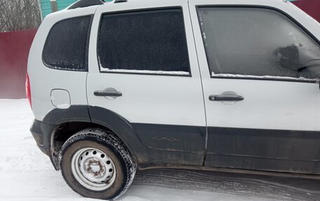 Chevrolet Niva I рестайлинг, 2010 год, 330 000 рублей, 4 фотография