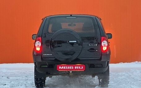 Chevrolet Niva I рестайлинг, 2018 год, 699 000 рублей, 5 фотография