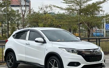 Honda Vezel, 2022 год, 1 390 000 рублей, 1 фотография