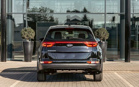 KIA Sportage IV рестайлинг, 2021 год, 2 095 000 рублей, 5 фотография