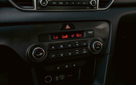 KIA Sportage IV рестайлинг, 2021 год, 2 095 000 рублей, 16 фотография