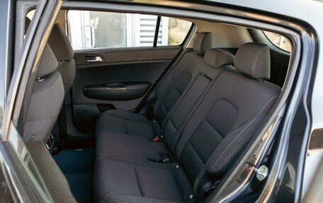 KIA Sportage IV рестайлинг, 2021 год, 2 095 000 рублей, 18 фотография