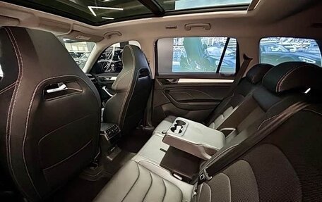 Skoda Kodiaq I, 2023 год, 3 690 700 рублей, 28 фотография