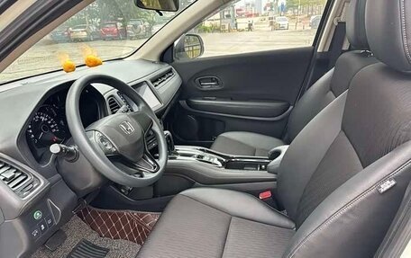 Honda Vezel, 2022 год, 1 390 000 рублей, 7 фотография