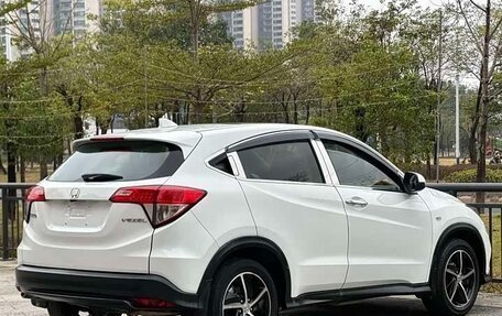 Honda Vezel, 2022 год, 1 390 000 рублей, 6 фотография