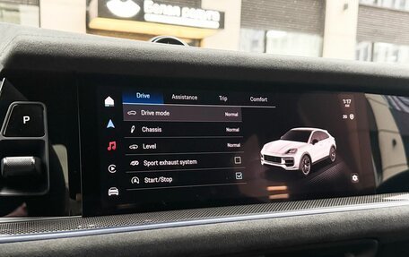 Porsche Cayenne III, 2025 год, 30 990 000 рублей, 22 фотография