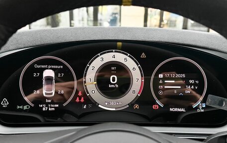 Porsche Cayenne III, 2025 год, 30 990 000 рублей, 19 фотография