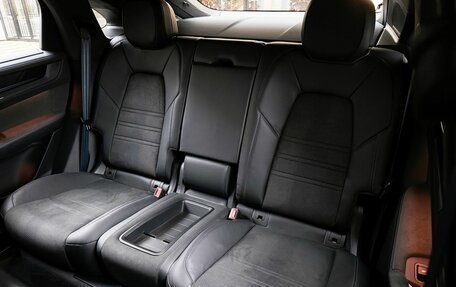 Porsche Cayenne III, 2025 год, 30 990 000 рублей, 31 фотография