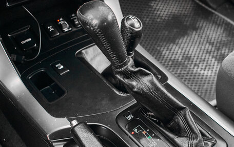 Toyota Land Cruiser Prado 120 рестайлинг, 2008 год, 1 999 000 рублей, 14 фотография