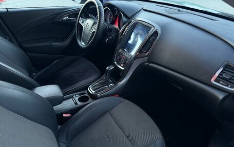 Opel Astra J, 2010 год, 820 000 рублей, 11 фотография