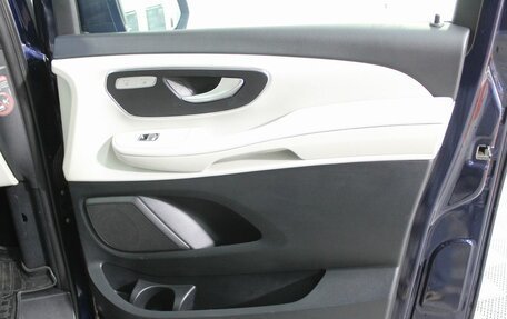 Mercedes-Benz V-Класс, 2017 год, 4 800 000 рублей, 15 фотография