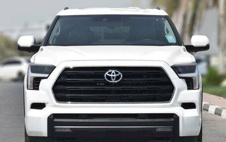 Toyota Sequoia, 2024 год, 13 000 000 рублей, 2 фотография