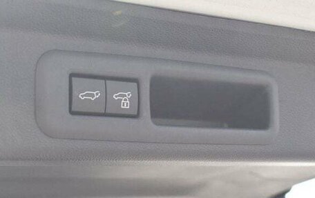 Toyota Sequoia, 2024 год, 13 000 000 рублей, 5 фотография