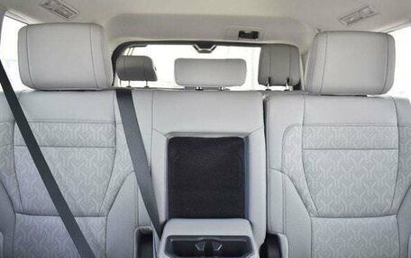 Toyota Sequoia, 2024 год, 13 000 000 рублей, 14 фотография