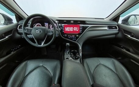 Toyota Camry, 2020 год, 3 250 000 рублей, 32 фотография