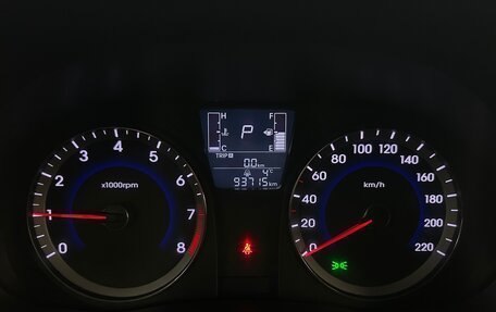 Hyundai Solaris II рестайлинг, 2015 год, 1 070 000 рублей, 6 фотография