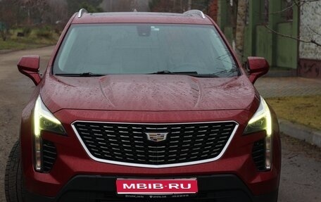 Cadillac XT4 I, 2018 год, 2 700 000 рублей, 1 фотография