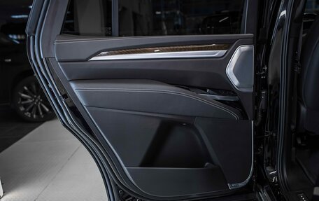 Cadillac Escalade V, 2025 год, 19 980 000 рублей, 16 фотография