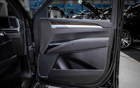 Cadillac Escalade V, 2025 год, 19 980 000 рублей, 23 фотография