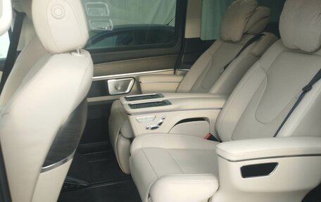 Mercedes-Benz V-Класс, 2025 год, 16 000 000 рублей, 8 фотография