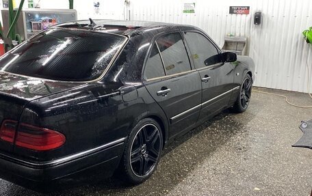 Mercedes-Benz E-Класс, 1999 год, 450 000 рублей, 5 фотография