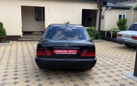 Mercedes-Benz E-Класс, 1999 год, 450 000 рублей, 3 фотография