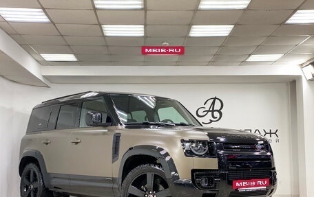 Land Rover Defender II, 2021 год, 11 000 000 рублей, 2 фотография