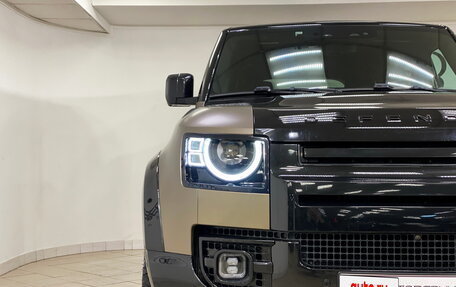 Land Rover Defender II, 2021 год, 11 000 000 рублей, 8 фотография