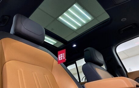 Land Rover Defender II, 2021 год, 11 000 000 рублей, 23 фотография