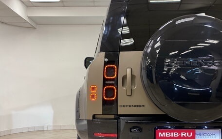 Land Rover Defender II, 2021 год, 11 000 000 рублей, 18 фотография