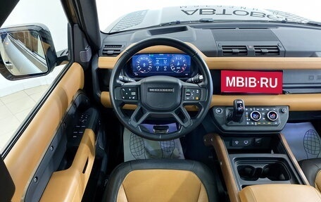 Land Rover Defender II, 2021 год, 11 000 000 рублей, 16 фотография