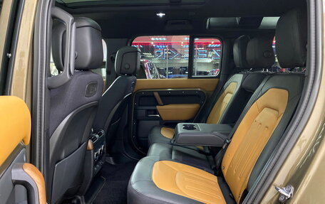 Land Rover Defender II, 2021 год, 11 000 000 рублей, 26 фотография