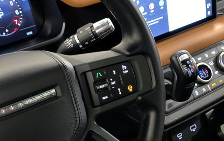 Land Rover Defender II, 2021 год, 11 000 000 рублей, 32 фотография