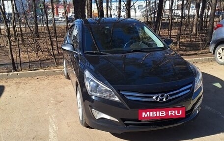 Hyundai Solaris II рестайлинг, 2015 год, 1 050 000 рублей, 2 фотография