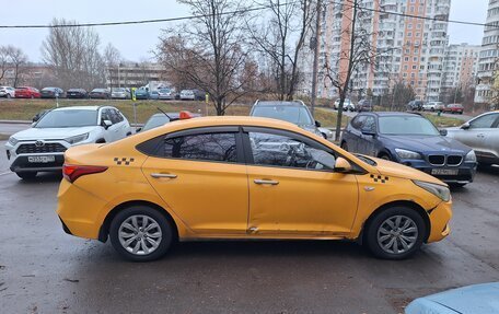 Hyundai Solaris II рестайлинг, 2019 год, 610 000 рублей, 3 фотография