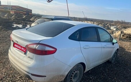 Ford Fiesta, 2016 год, 270 000 рублей, 10 фотография