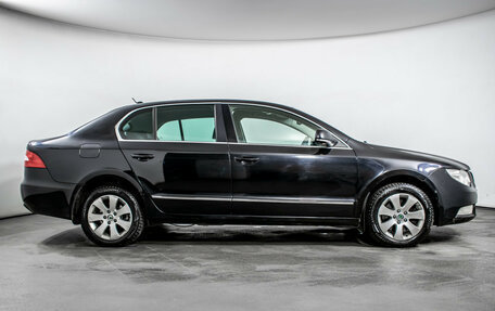 Skoda Superb III рестайлинг, 2009 год, 630 000 рублей, 4 фотография