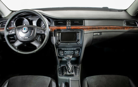 Skoda Superb III рестайлинг, 2009 год, 630 000 рублей, 11 фотография