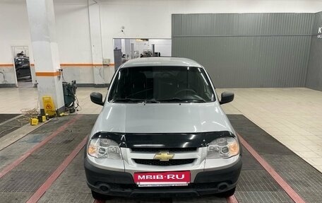 Chevrolet Niva I рестайлинг, 2019 год, 699 000 рублей, 3 фотография