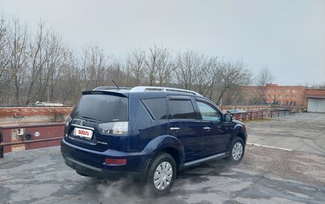 Mitsubishi Outlander III рестайлинг 3, 2010 год, 1 000 000 рублей, 2 фотография