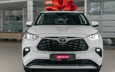 Toyota Highlander, 2024 год, 6 590 000 рублей, 2 фотография